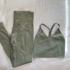 Set Active Workout Set Size Small in Sage Green